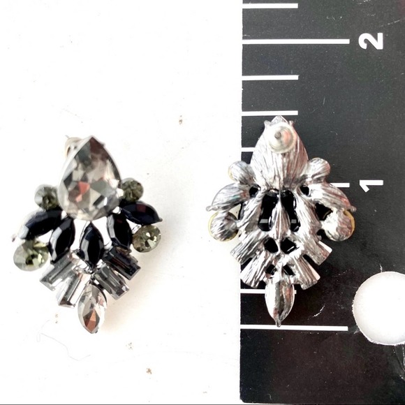 SOLD Rhinestone Smoky Gray Black Vintage Earrings Pierced Gothic Dark Academia - Picture 4 of 6